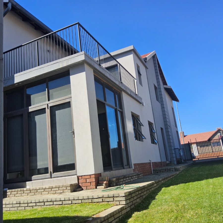 4 Bedroom Property for Sale in Wild Olive Estate Free State